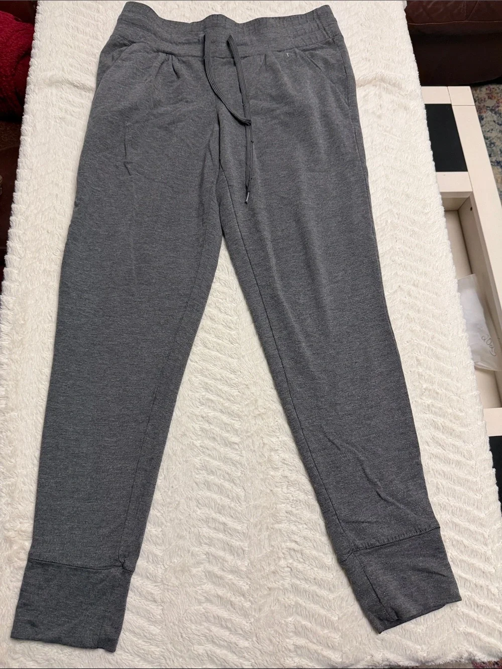 Danskin Now  light weight cuffed leg  drawstring gray sweat pants M, 8/10